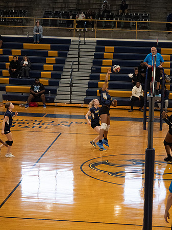 2022-10-12 Varsity v Doss-14