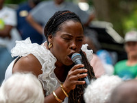 lamont Collins and Sankofa singers-3