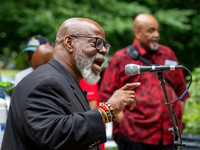 lamont Collins and Sankofa singers