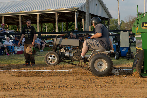 Waddy Ruritan lawn tractor pull 20150808-9033-2-2