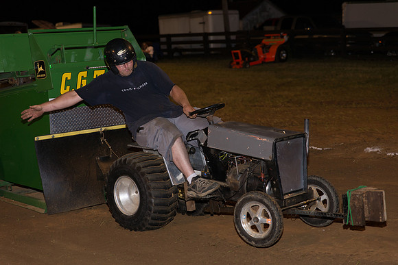 Waddy Ruritan lawn tractor pull 20150808-9298-2-2